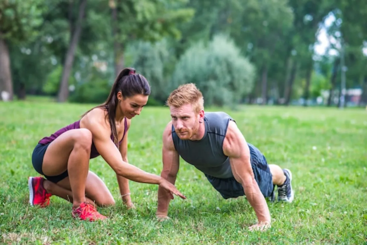 personal trainer woking
