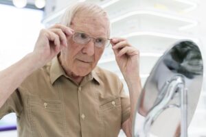 Blurry Vision Cataract Causes | Symptoms & Vision Problems